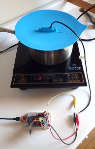 I found a silicone vegetable steamer lid for the calibration that had three DS18B20 sized holes in it already. 