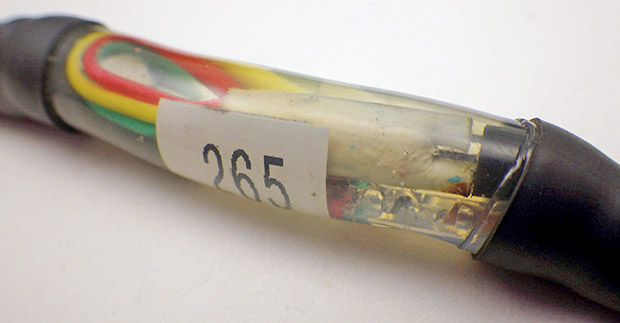 DS18b20 temp sensor embedded in E30CL epoxy.