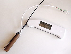 Copper pipe for positioning the thermapen